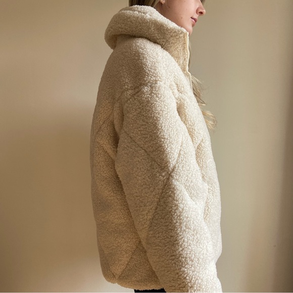 Abercrombie sherpa puffer jacket - Picture 2 of 3